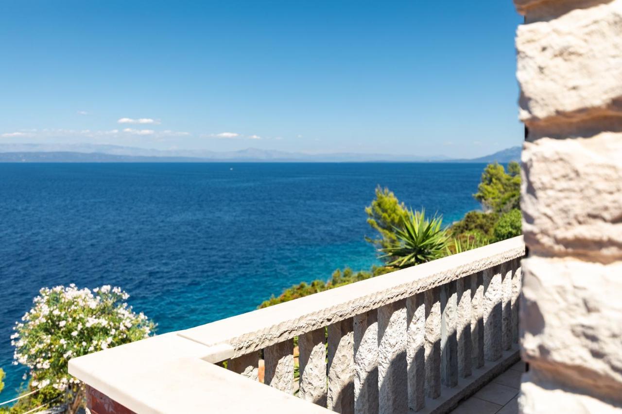 Seafront Stone Villa Blato  Экстерьер фото