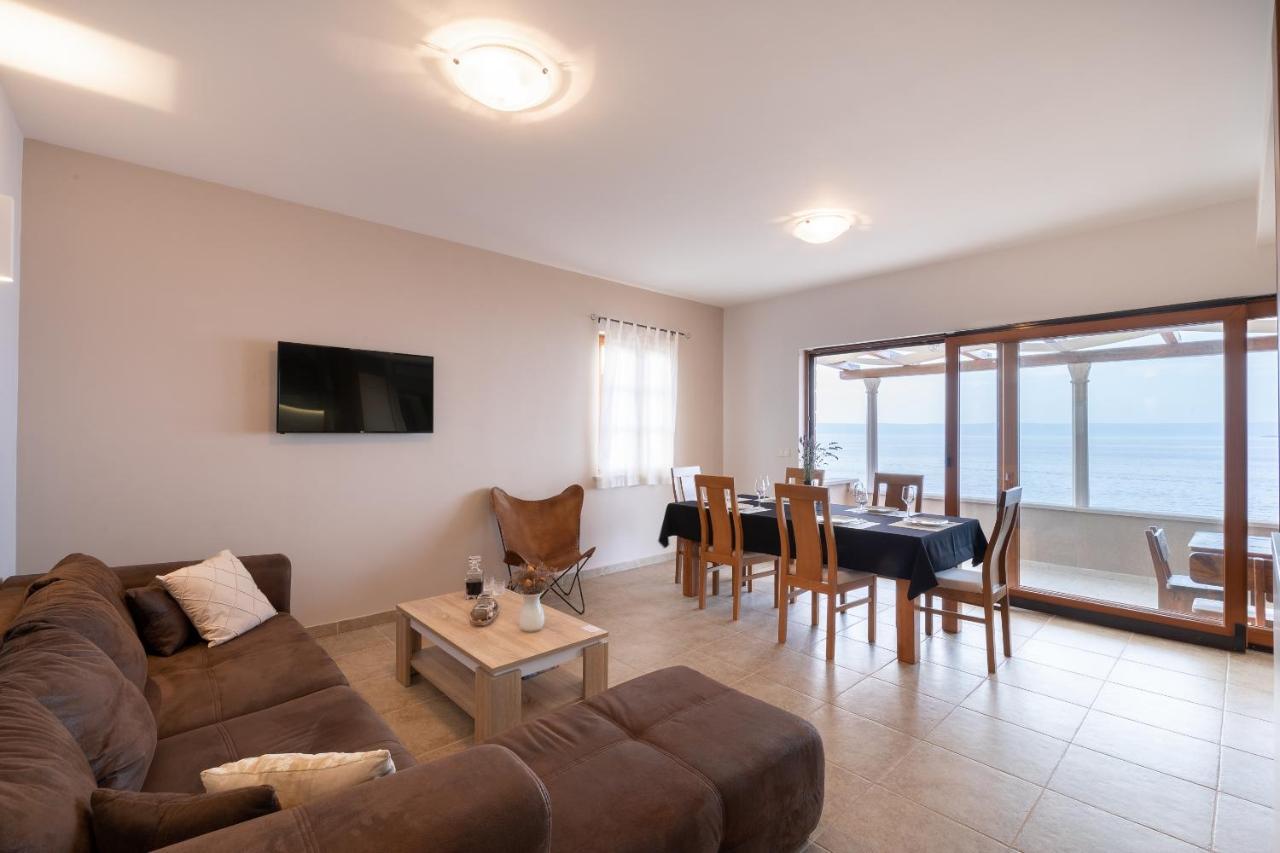 Seafront Stone Villa Blato  Экстерьер фото